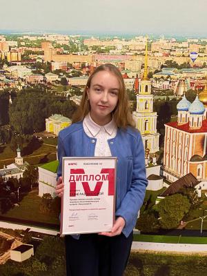 Школьницу из Мурмино отметили известные российские блогеры и звëзды телешоу